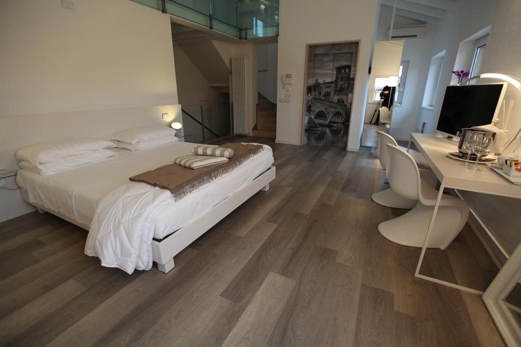 Mazzini - City Center Luxury Bed & Breakfast 2*
